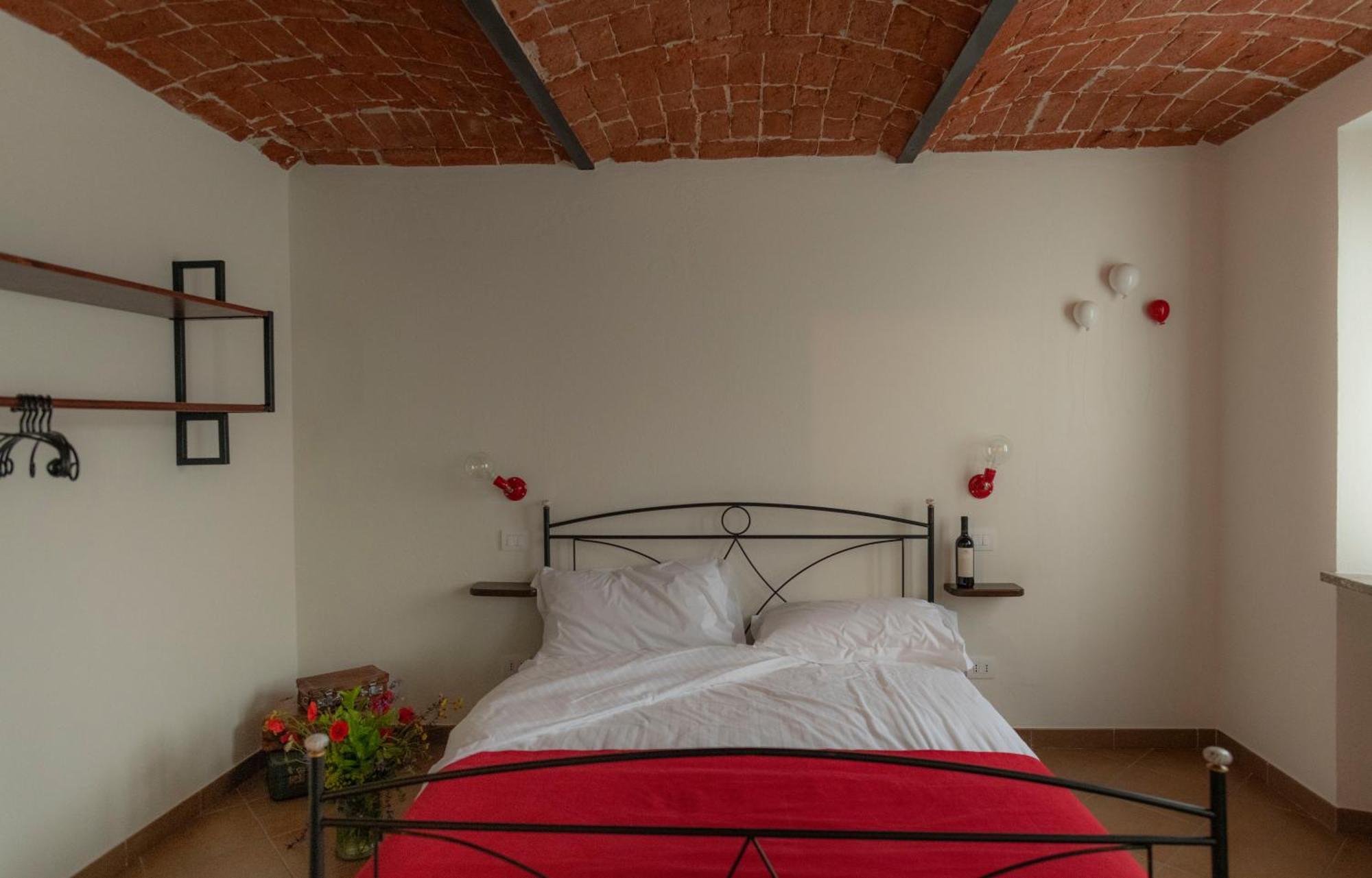 Ca' Nadin Agriturismo San Damiano dʼAsti Eksteriør billede